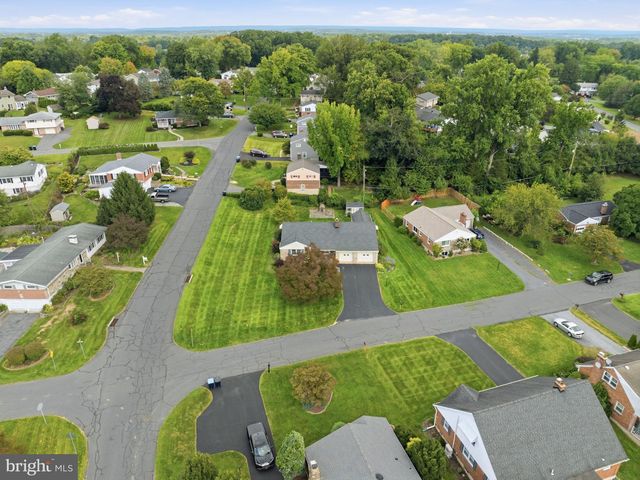 1444 WYNNEWOOD DR, Bethlehem, PA 18017