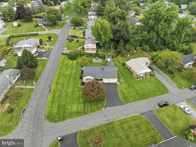 1444 WYNNEWOOD DR, Bethlehem, PA 18017