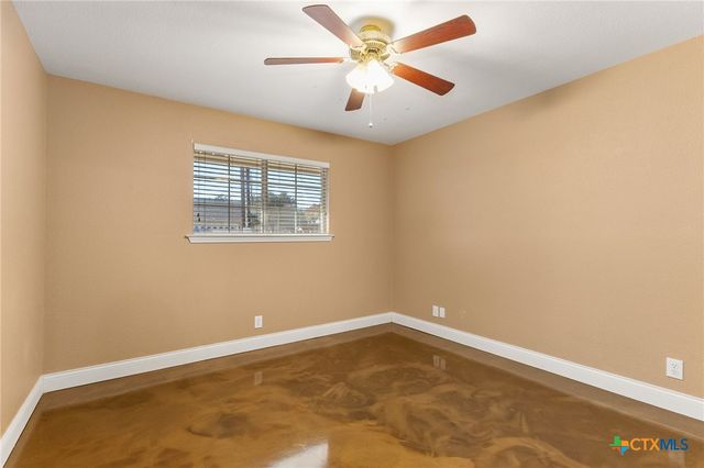 313 Ridge Crest Drive, Seguin, TX 78155