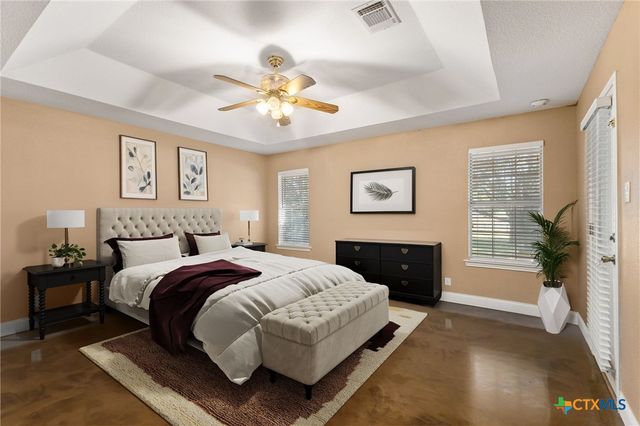 313 Ridge Crest Drive, Seguin, TX 78155