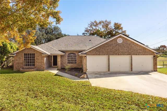 313 Ridge Crest Drive, Seguin, TX 78155