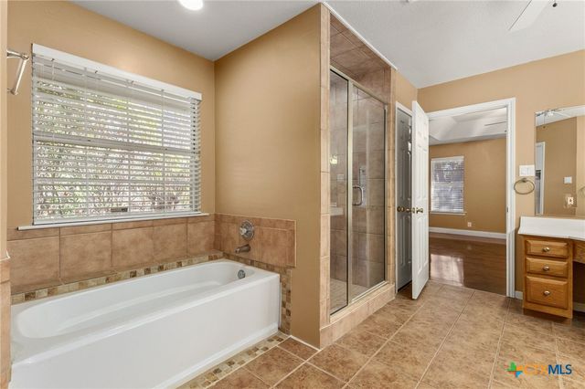 313 Ridge Crest Drive, Seguin, TX 78155