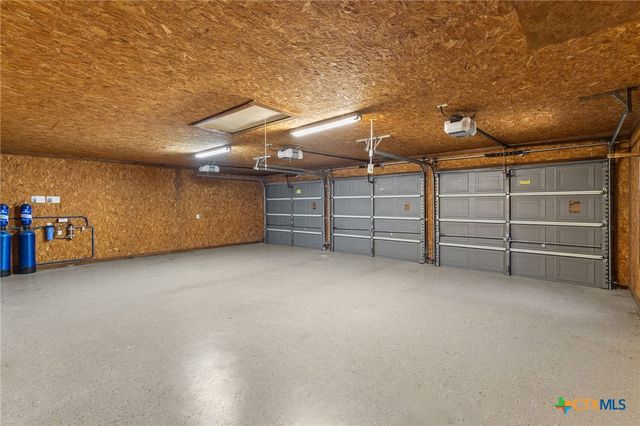 313 Ridge Crest Drive, Seguin, TX 78155