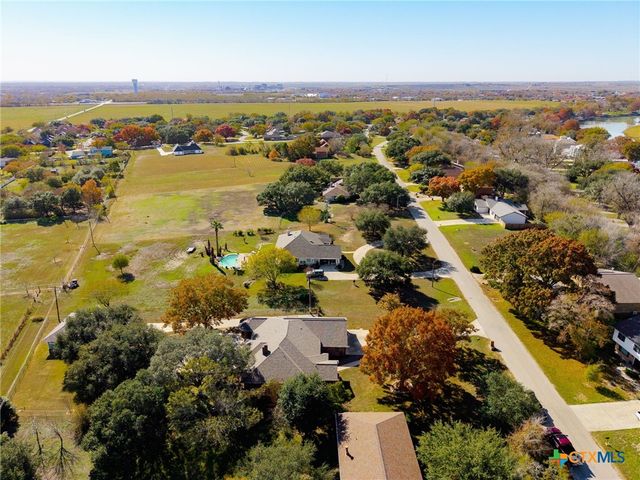 313 Ridge Crest Drive, Seguin, TX 78155