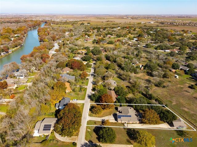 313 Ridge Crest Drive, Seguin, TX 78155