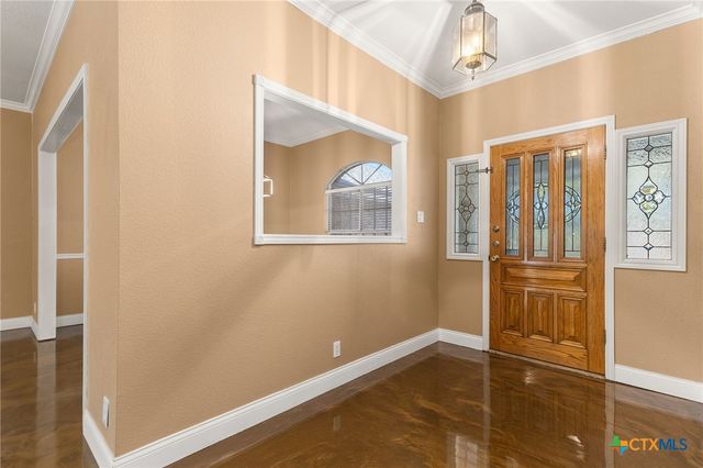 313 Ridge Crest Drive, Seguin, TX 78155