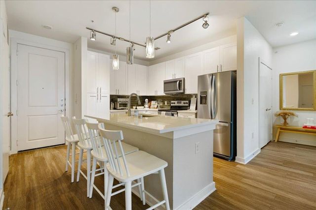 1900 Barton Springs RD 4029, Austin, TX 78704