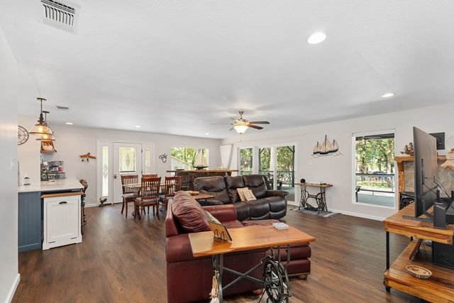 138 Wildgrove Drive, Gun Barrel City, TX 75156