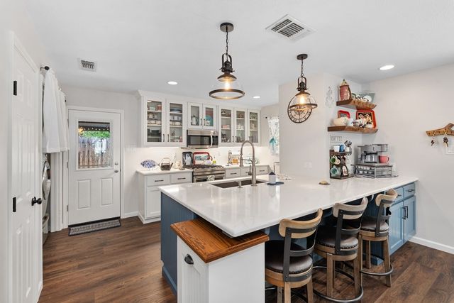 138 Wildgrove Drive, Gun Barrel City, TX 75156