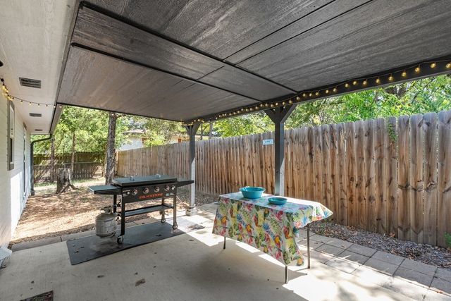 138 Wildgrove Drive, Gun Barrel City, TX 75156