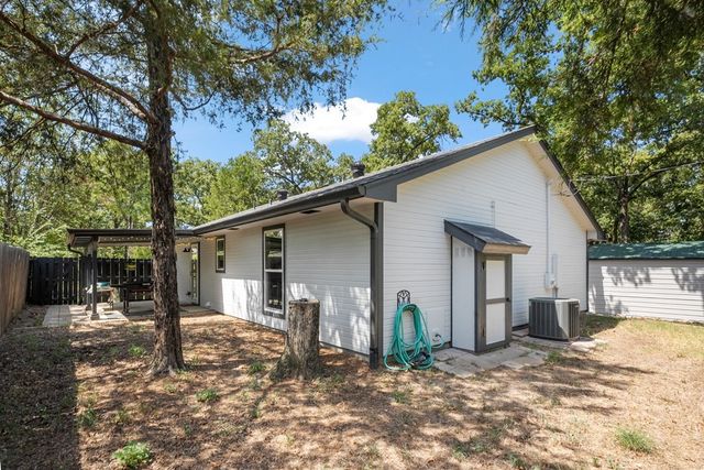 138 Wildgrove Drive, Gun Barrel City, TX 75156