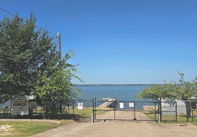 138 Wildgrove Drive, Gun Barrel City, TX 75156