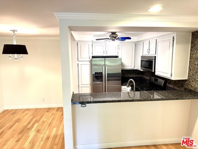 950 N Kings Road 143, West Hollywood, CA 90069