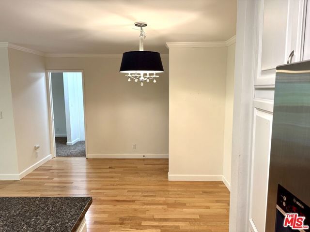 950 N Kings Road 143, West Hollywood, CA 90069