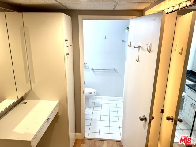 950 N Kings Road 143, West Hollywood, CA 90069