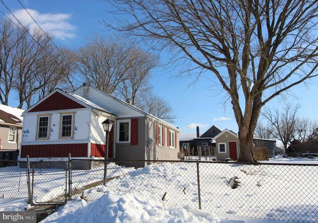 1335 APPLE ST, Upper Chichester, PA 19061