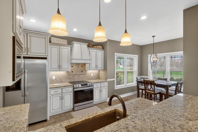 103 Bloomsbury Dr, Portland, TN 37148