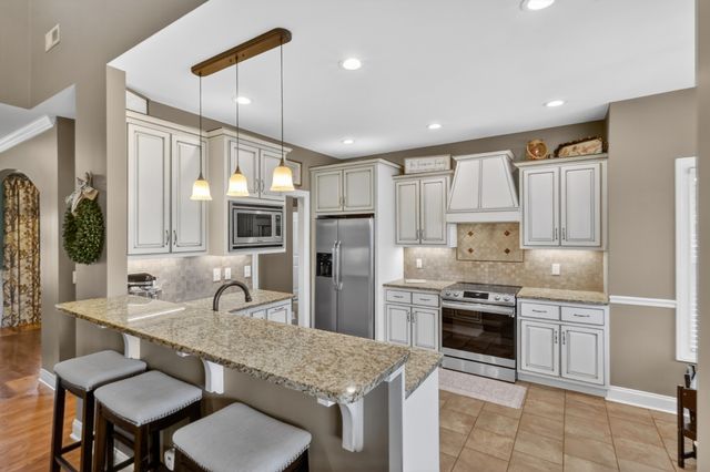 103 Bloomsbury Dr, Portland, TN 37148