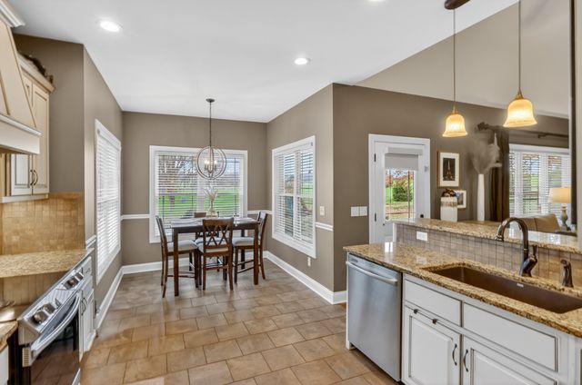 103 Bloomsbury Dr, Portland, TN 37148