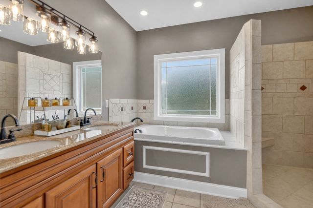 103 Bloomsbury Dr, Portland, TN 37148