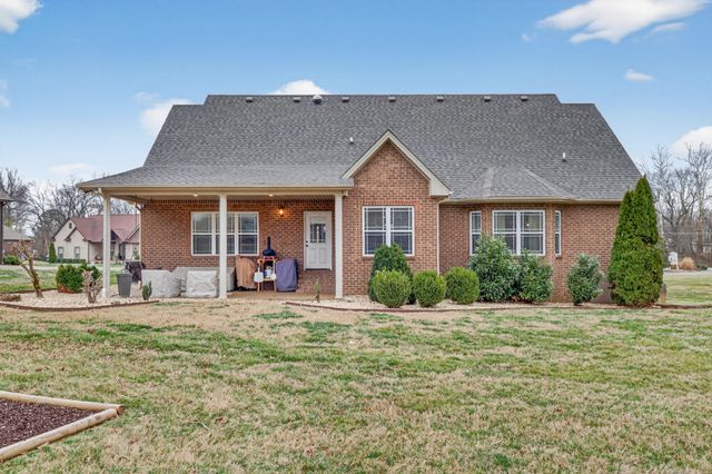 103 Bloomsbury Dr, Portland, TN 37148