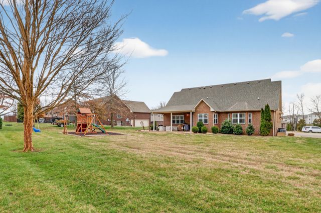 103 Bloomsbury Dr, Portland, TN 37148