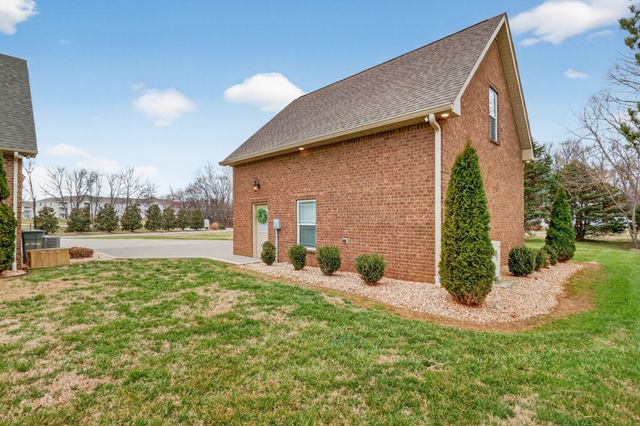 103 Bloomsbury Dr, Portland, TN 37148