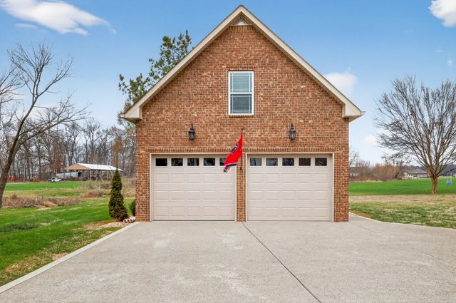 103 Bloomsbury Dr, Portland, TN 37148