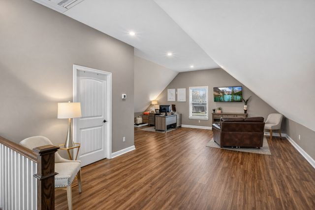 103 Bloomsbury Dr, Portland, TN 37148