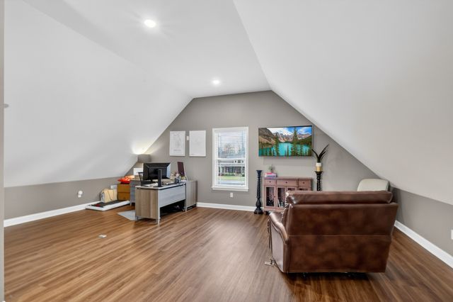 103 Bloomsbury Dr, Portland, TN 37148