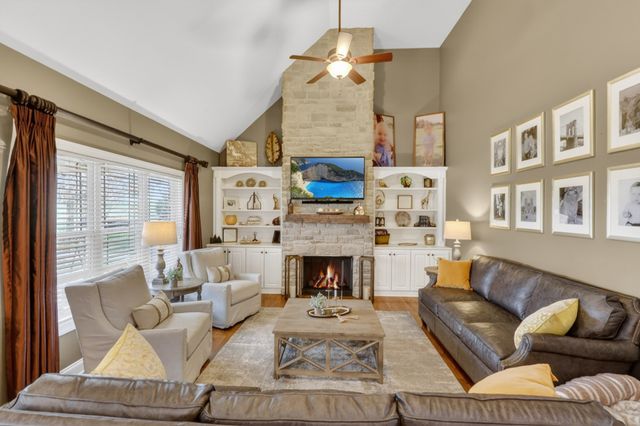 103 Bloomsbury Dr, Portland, TN 37148