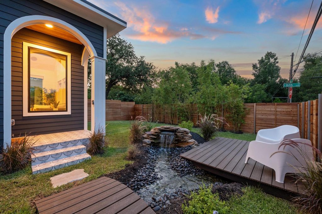 1506 Tillery ST, Austin, TX 78702