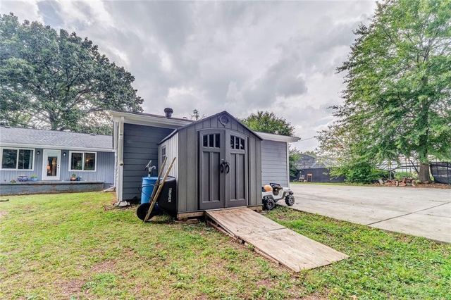 1546 W Oak Drive Drive, Marietta, GA 30062