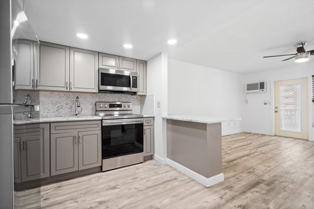 1110 N Riverside Drive 20, Pompano Beach, FL 33062