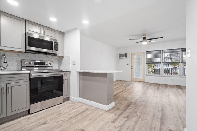 1110 N Riverside Drive 20, Pompano Beach, FL 33062