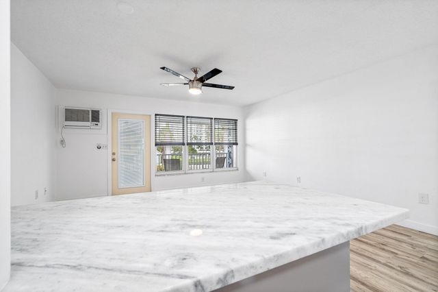 1110 N Riverside Drive 20, Pompano Beach, FL 33062