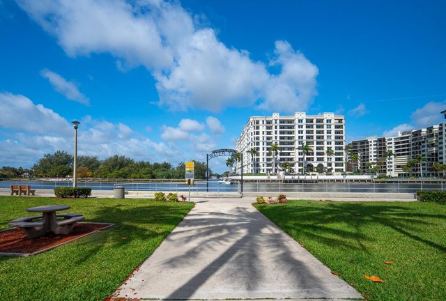 1110 N Riverside Drive 20, Pompano Beach, FL 33062