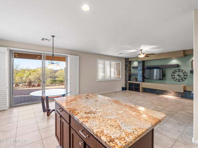 60368 E Arroyo Vista Drive, Oracle, AZ 85623