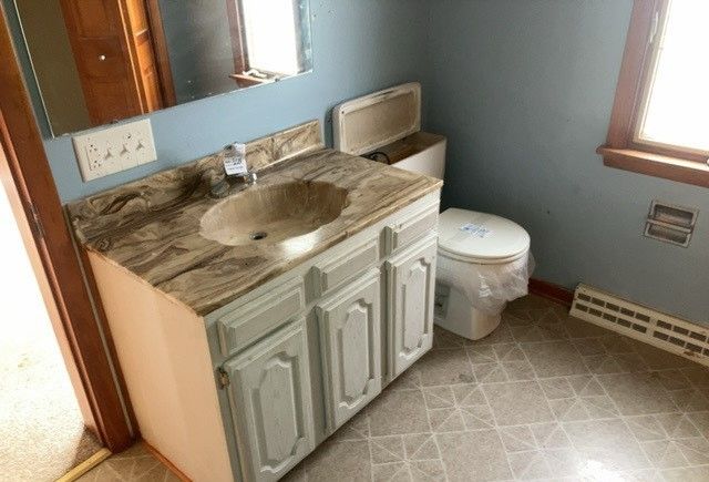 1662 S Chicago Avenue, Freeport, IL 61032