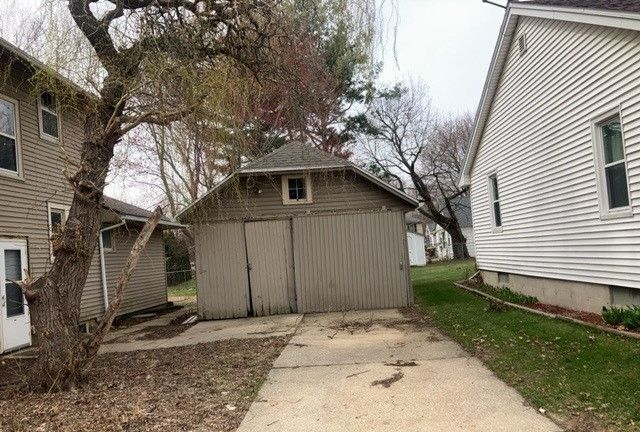 1662 S Chicago Avenue, Freeport, IL 61032