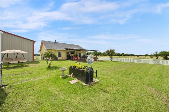 1028 Fm 1566 W, Celeste, TX 75423