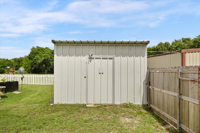 1028 Fm 1566 W, Celeste, TX 75423
