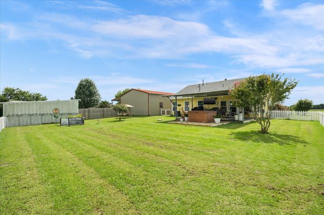 1028 Fm 1566 W, Celeste, TX 75423
