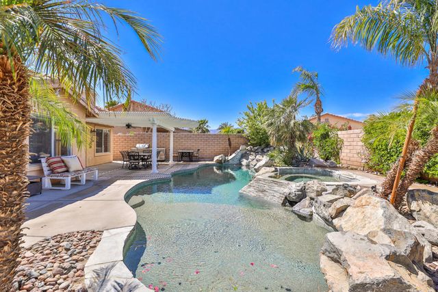 78860 Galaxy Drive, La Quinta, CA 92253