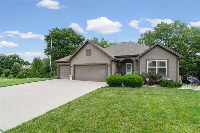 9012 NE 108th Street, Kansas City, MO 64157