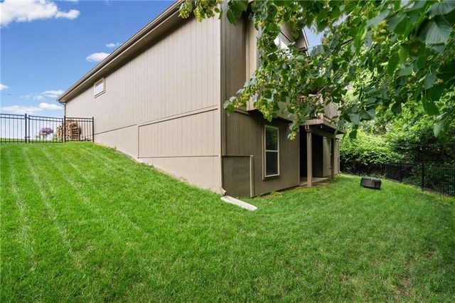 9012 NE 108th Street, Kansas City, MO 64157