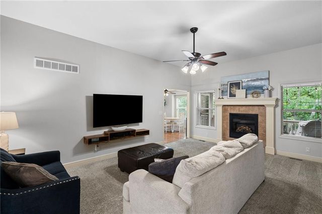 9012 NE 108th Street, Kansas City, MO 64157