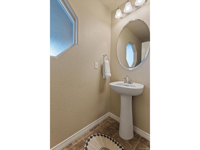 2686 Mustang Dr, Mead, CO 80542