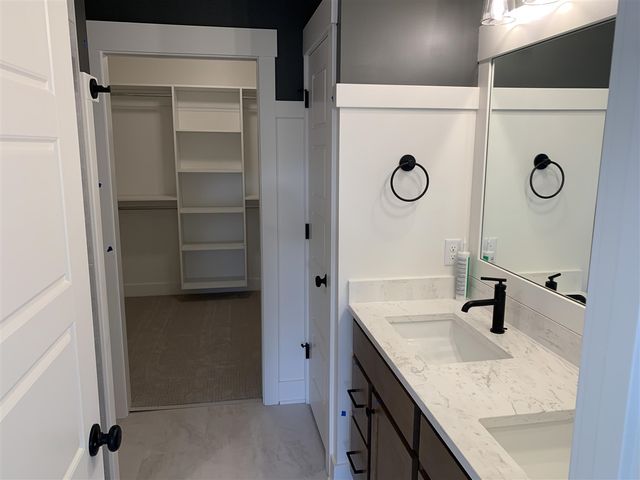 1160 N Washington Street, Lowell, MI 49331