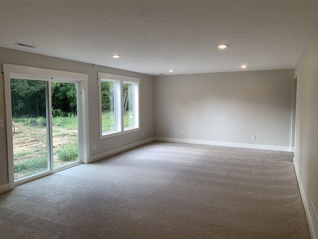 1160 N Washington Street, Lowell, MI 49331